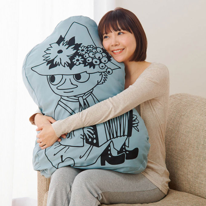 抱きしめたい ビッグなクッションが新登場 ムーミン公式サイト