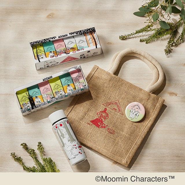 数量限定 リトルミイ柄ジュートバッグとコーヒーのセット 先行予約限定 ニョロニョロの缶バッジプレゼント中 クリスマスプレゼントにも ムーミン公式サイト 数量限定 リトルミイ柄ジュートバッグとコーヒーのセット 先行予約限定 ニョロニョロの缶バッジプレゼント中 クリスマスプレゼントにも ムーミン公式サイト
